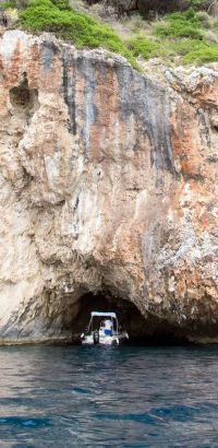 Visiting the caves with AeolusBoatRentals 2021 05